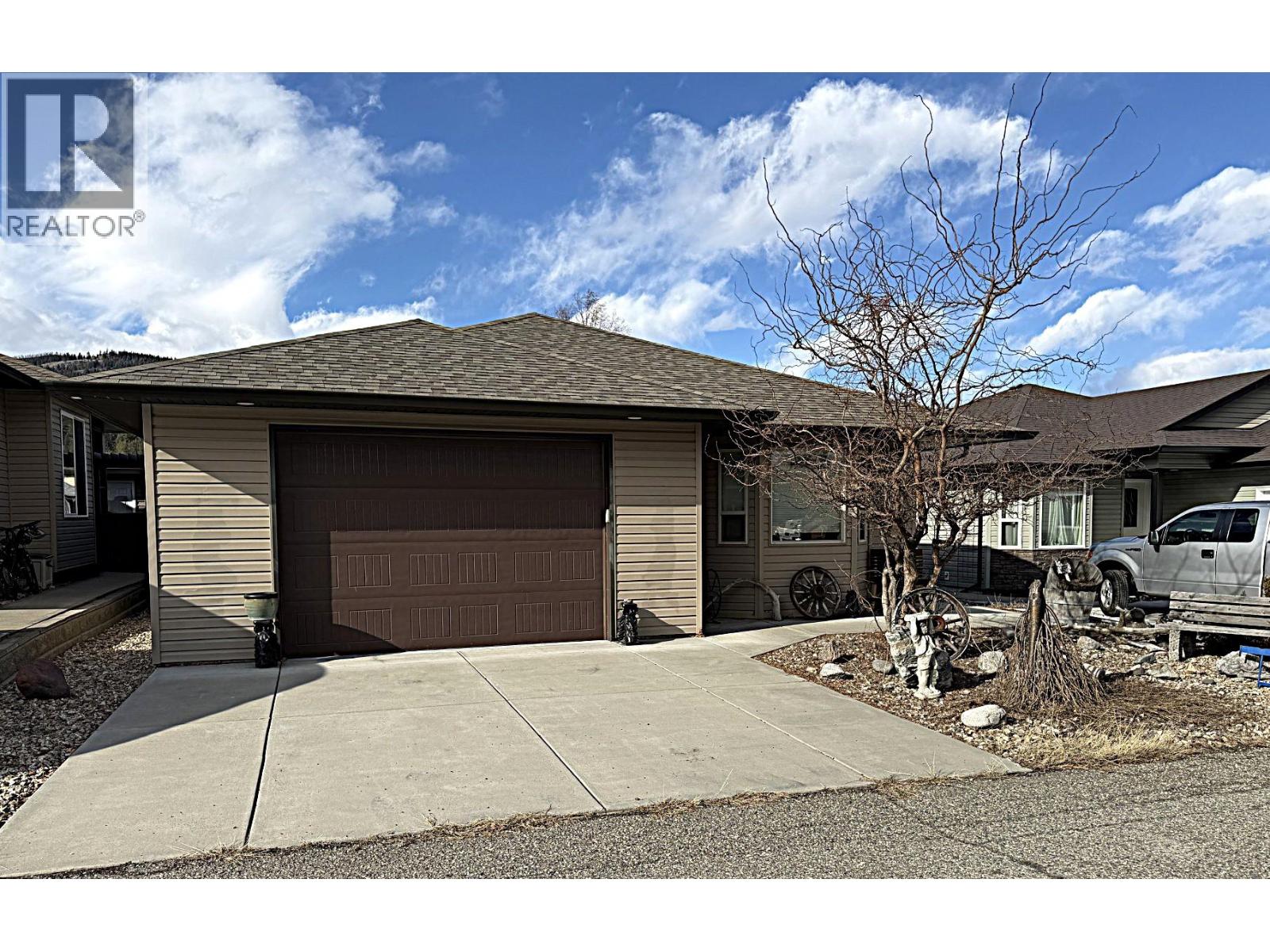 494 KINGFISHER AVENUE - 4