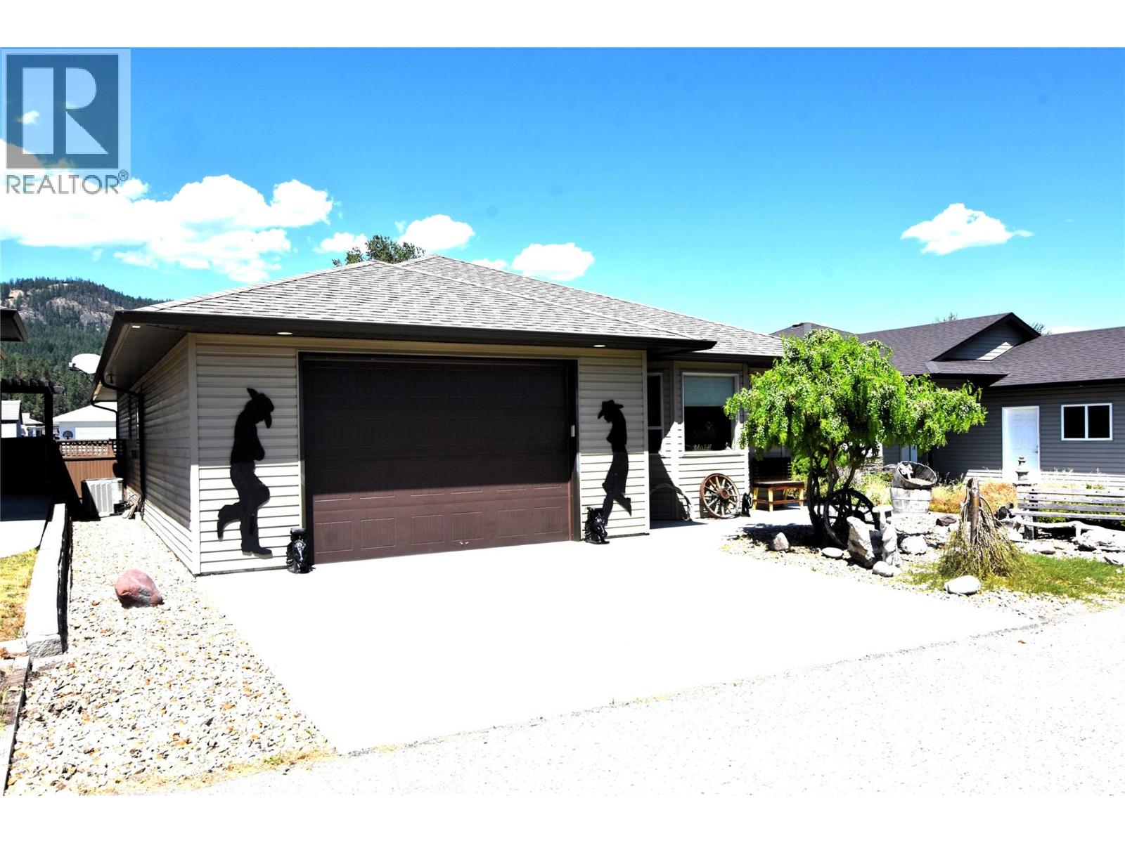 494 KINGFISHER AVENUE - 51