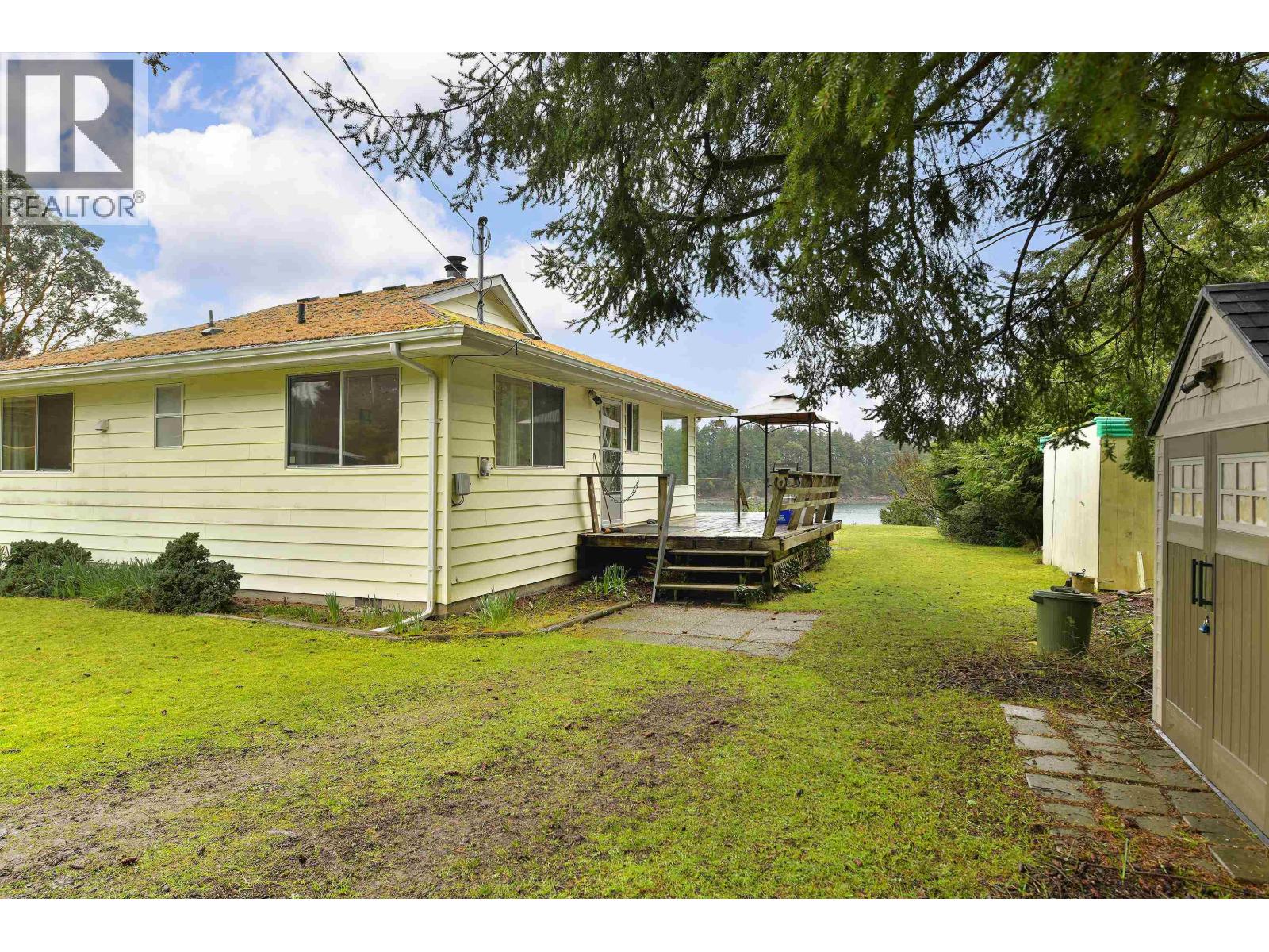 506 ARBUTUS DRIVE, Mayne Island