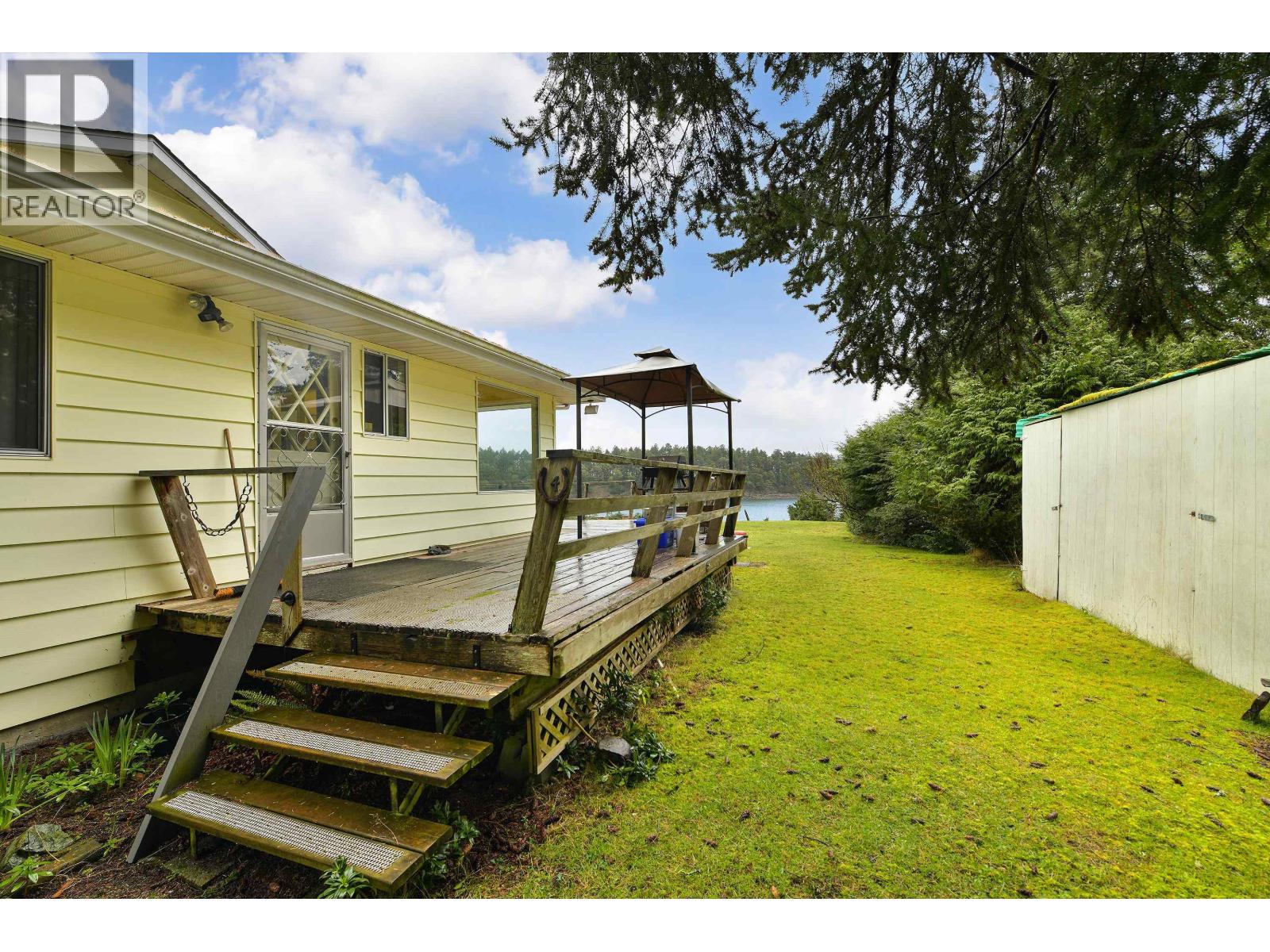 506 ARBUTUS DRIVE, Mayne Island