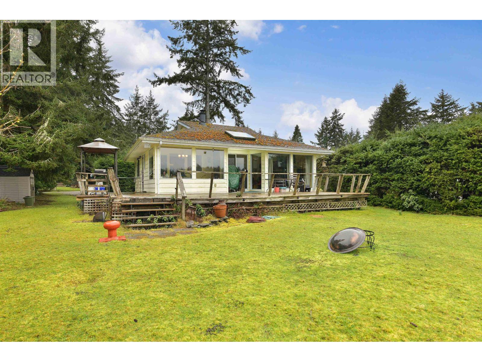 506 ARBUTUS DRIVE, Mayne Island