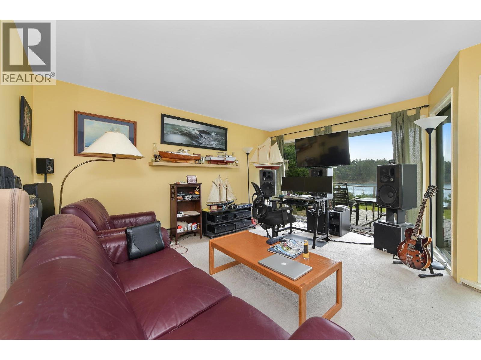 506 ARBUTUS DRIVE, Mayne Island