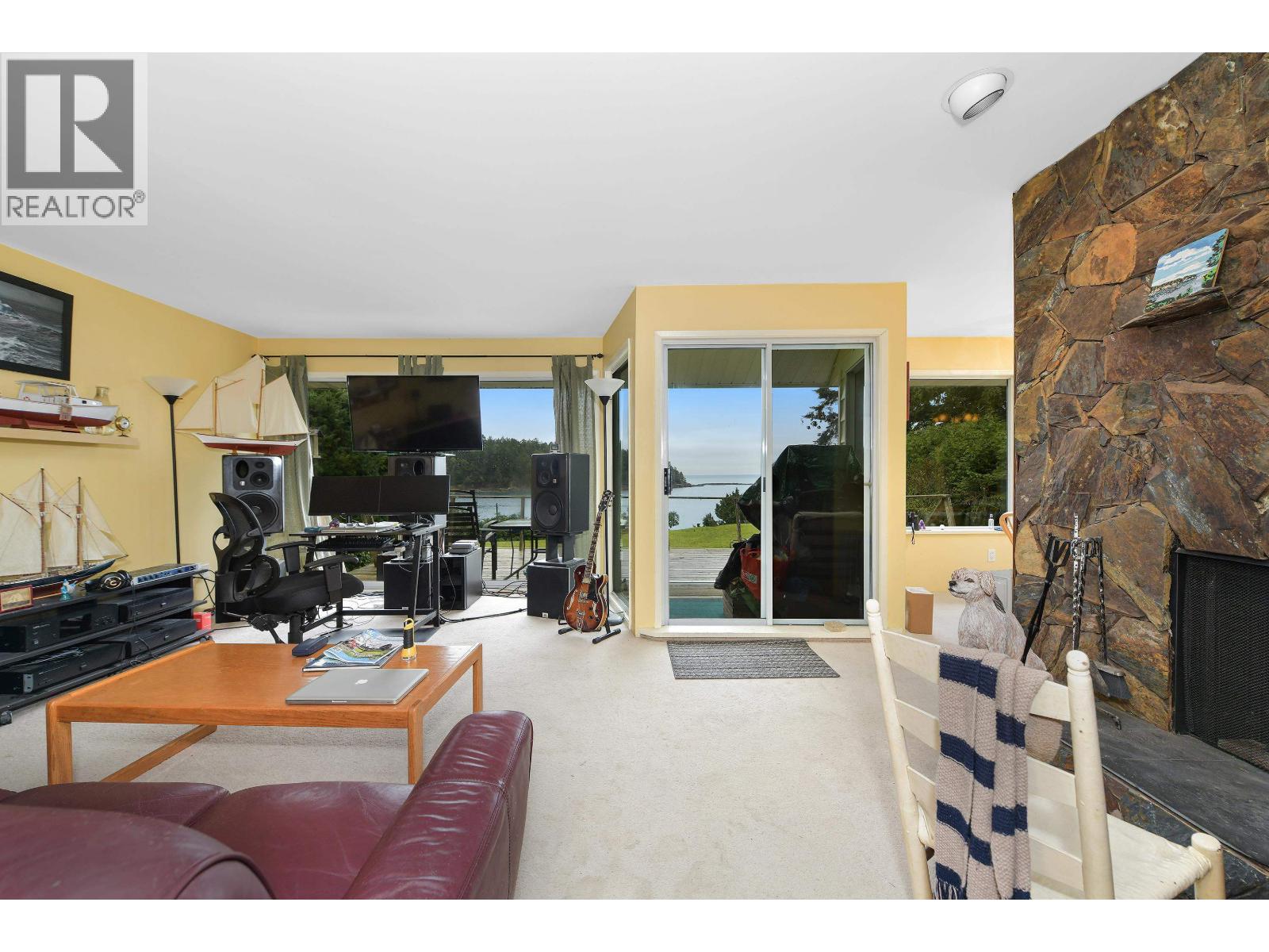 506 ARBUTUS DRIVE, Mayne Island