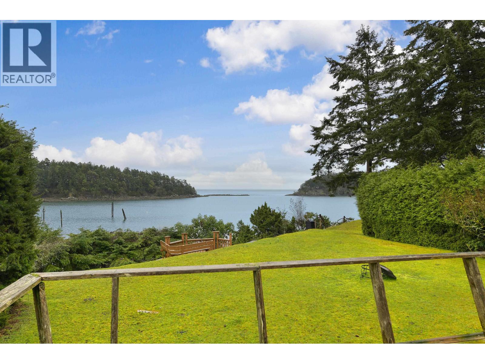 506 ARBUTUS DRIVE, Mayne Island