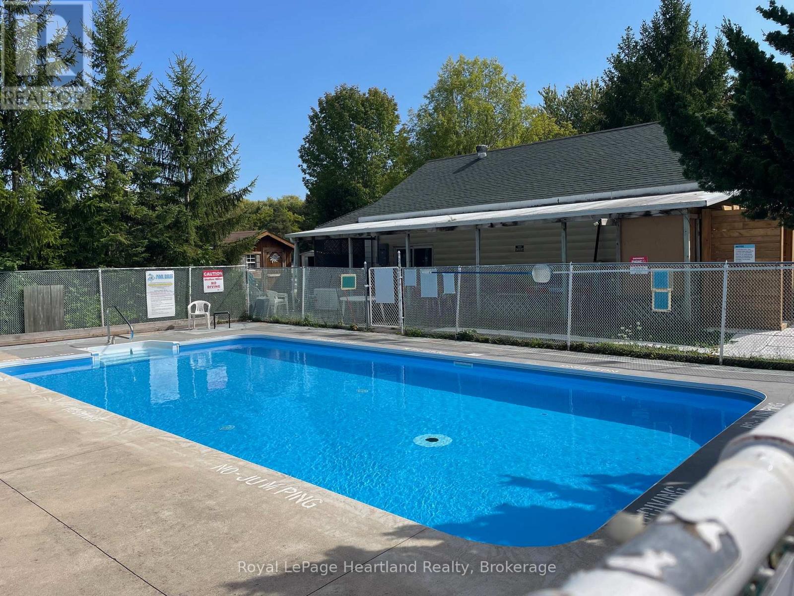 4 STARBOARD - 77719 BLUEWATER HIGHWAY — photo 25