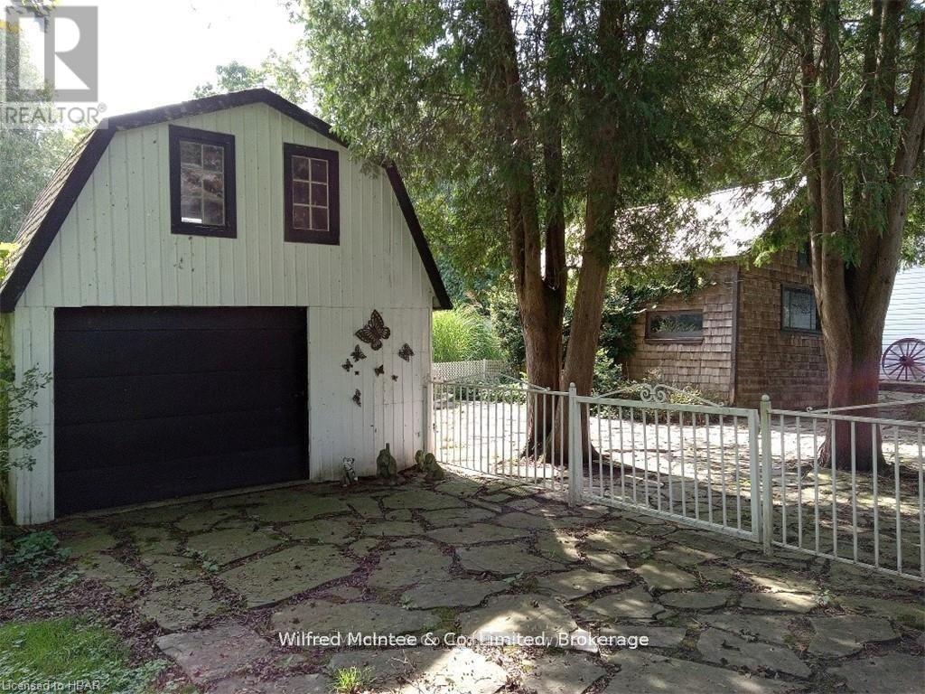 83 DUNCAN STREET S - 10