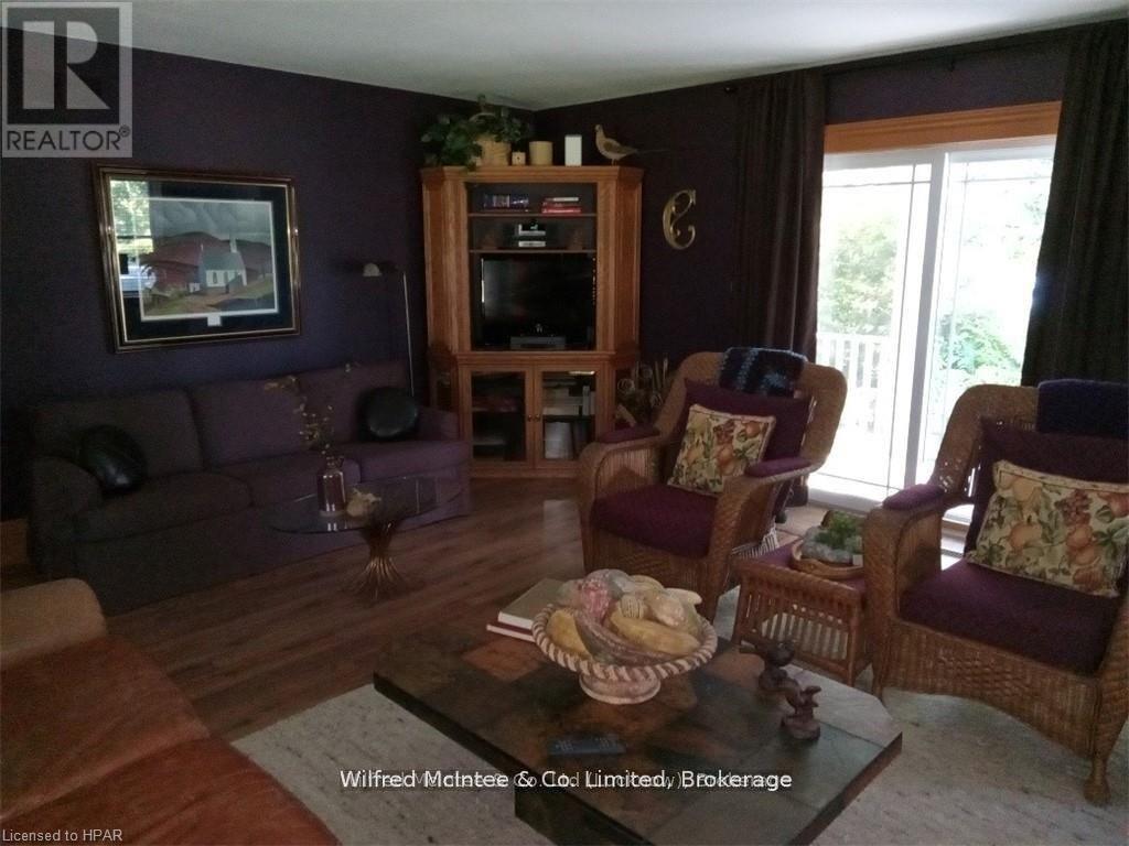 83 DUNCAN STREET S - 18