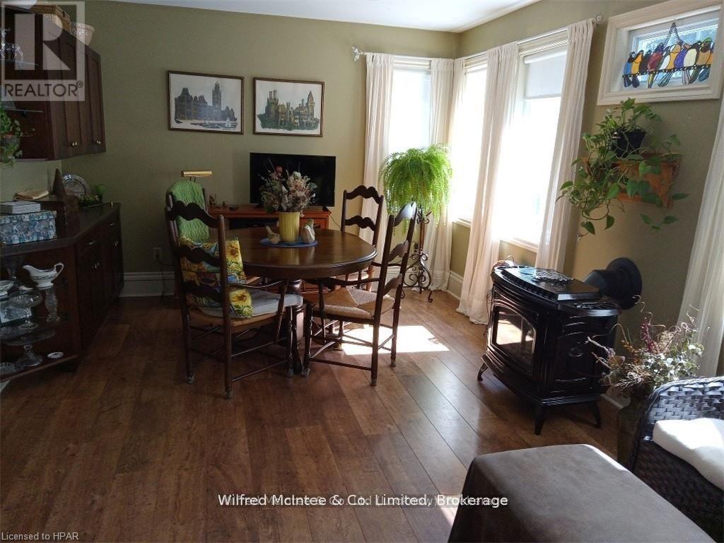 83 DUNCAN STREET S - 20