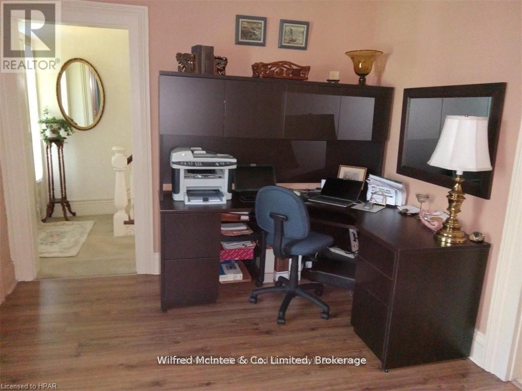 83 DUNCAN STREET S - 22
