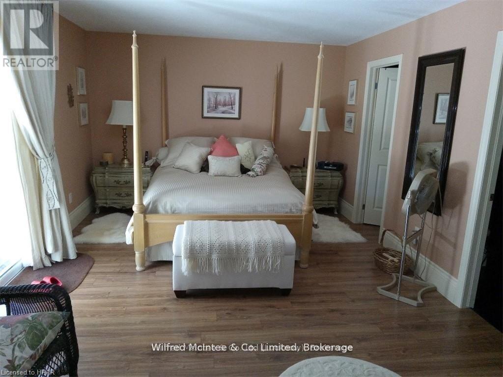 83 DUNCAN STREET S - 26