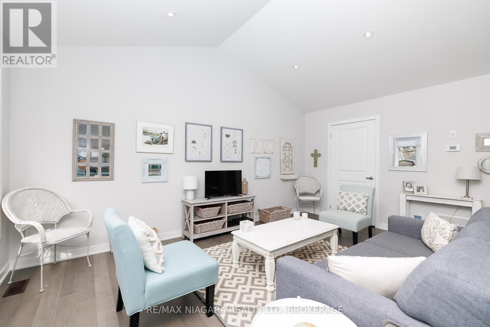 3619 HIBBARD STREET - 12
