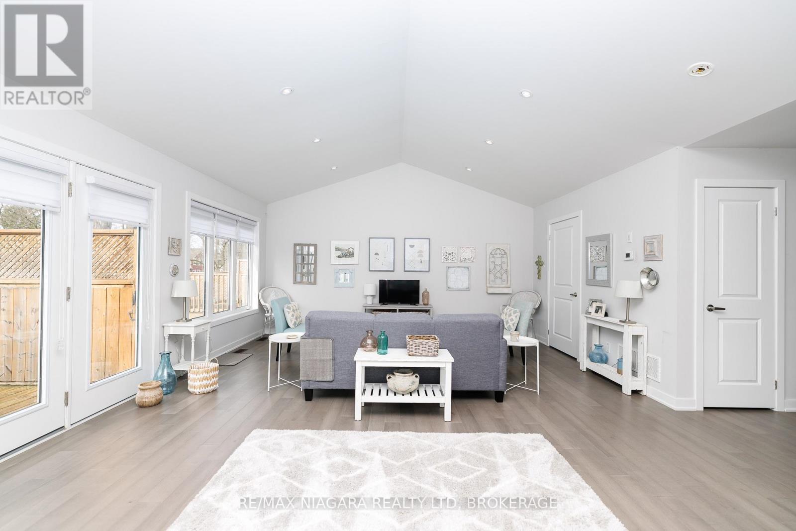 3619 HIBBARD STREET - 20