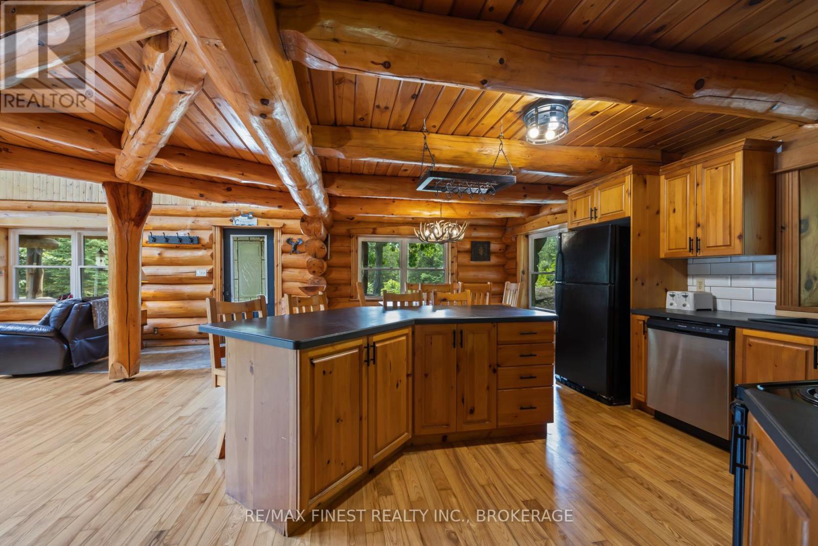 7679 PERTH ROAD - 27