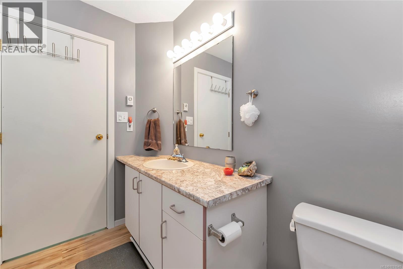 #7 3242 COWICHAN LAKE RD - 27