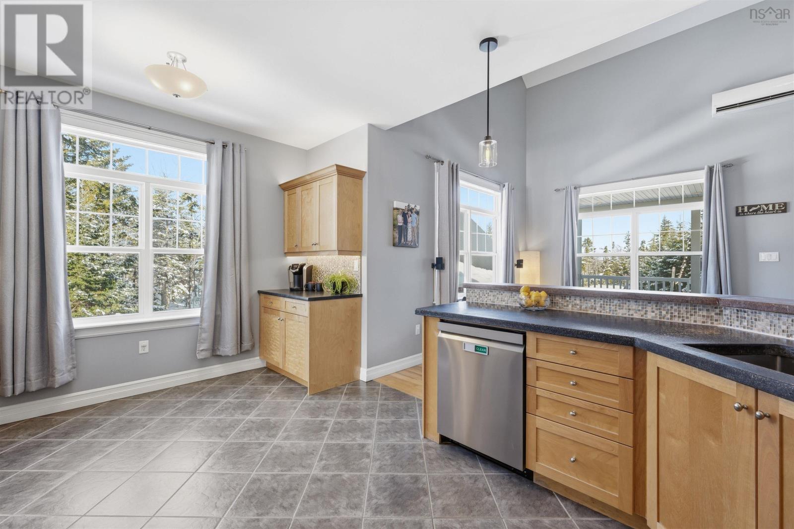 Property 13 of 50 of 124 Murray Road