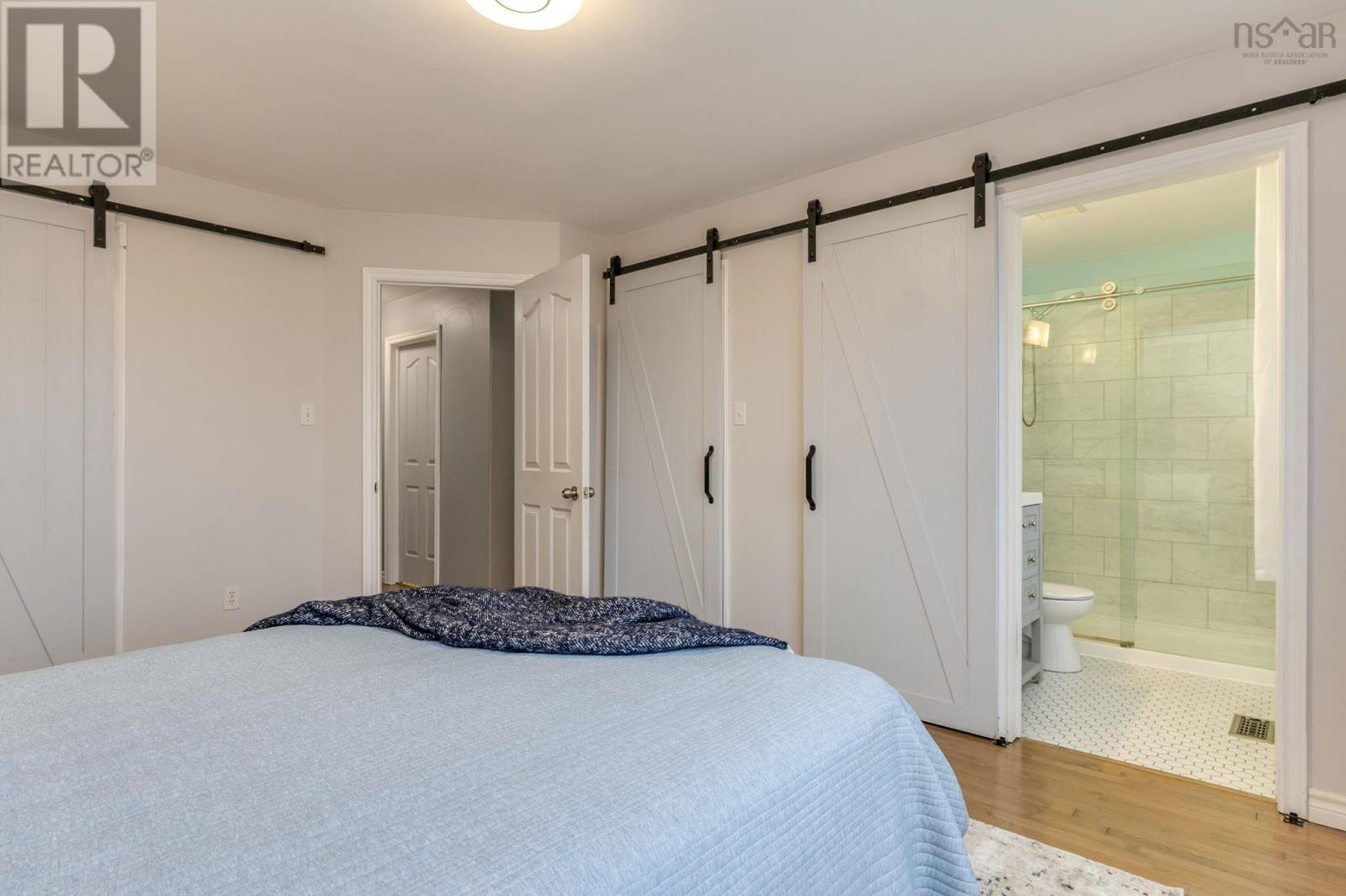 Property 22 of 44 of 53 Heathside Crescent