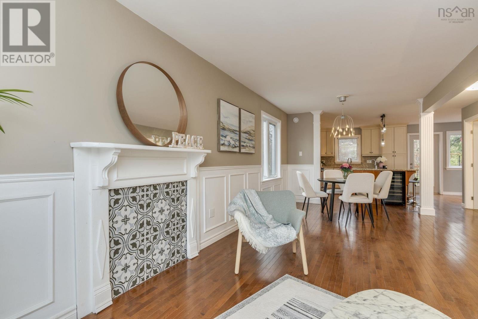 Property 7 of 44 of 53 Heathside Crescent