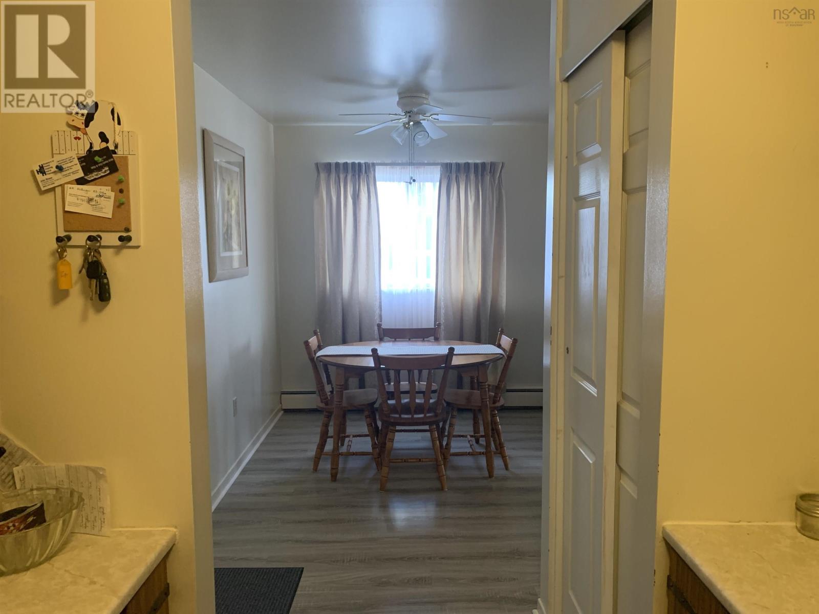 1011 Burgess Crescent — photo 31