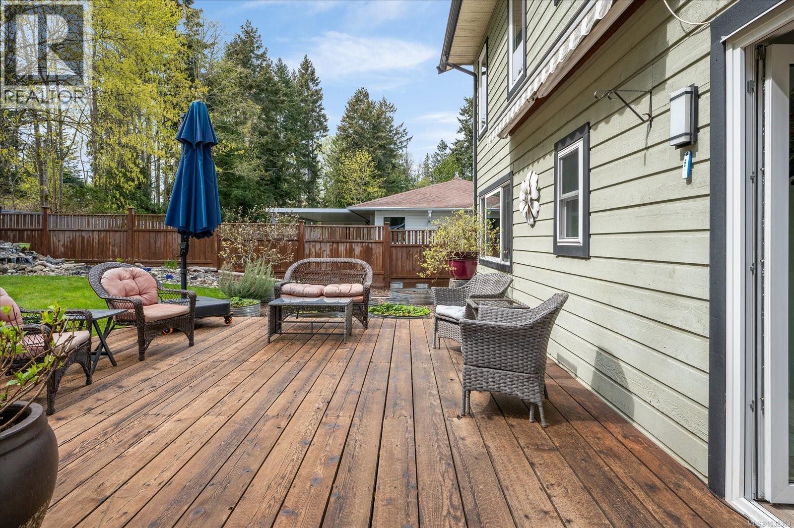 1156 CLUBHOUSE DR - 43