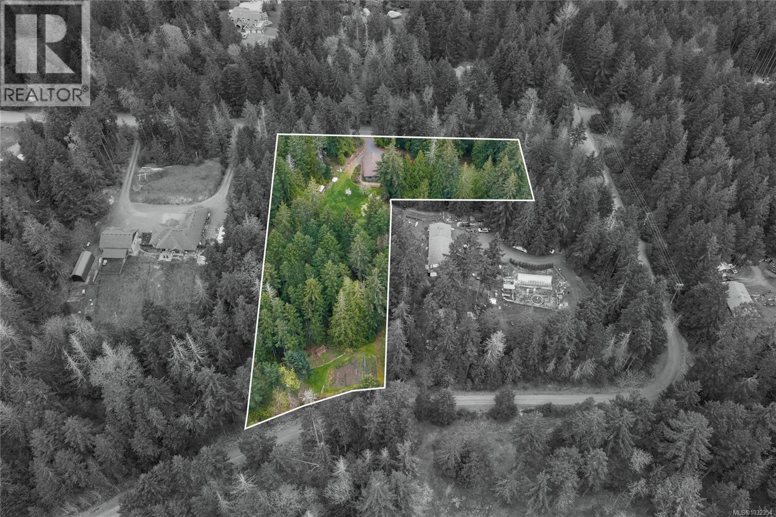 7165 ROYAL DR - Image 2