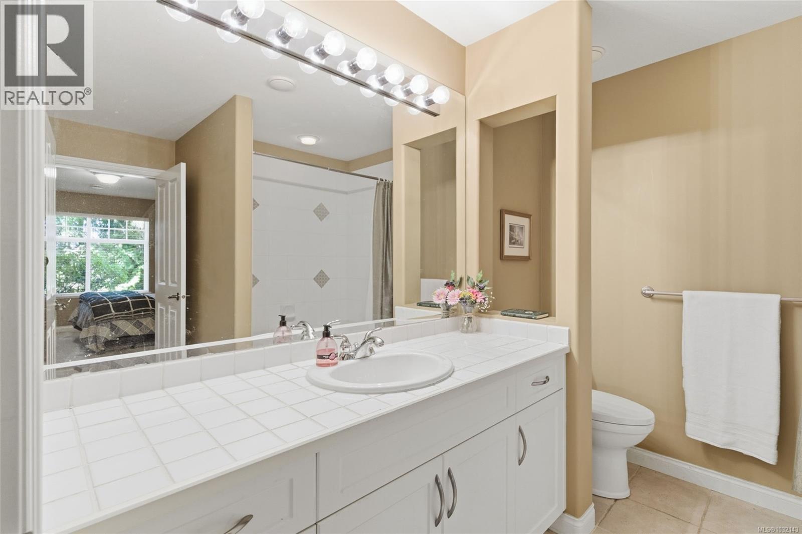 1377 CAPE COD DR - 29