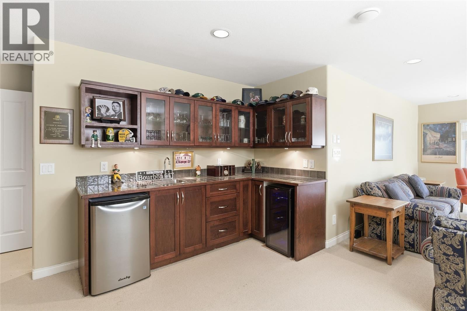 1377 Cape Cod Dr - 31