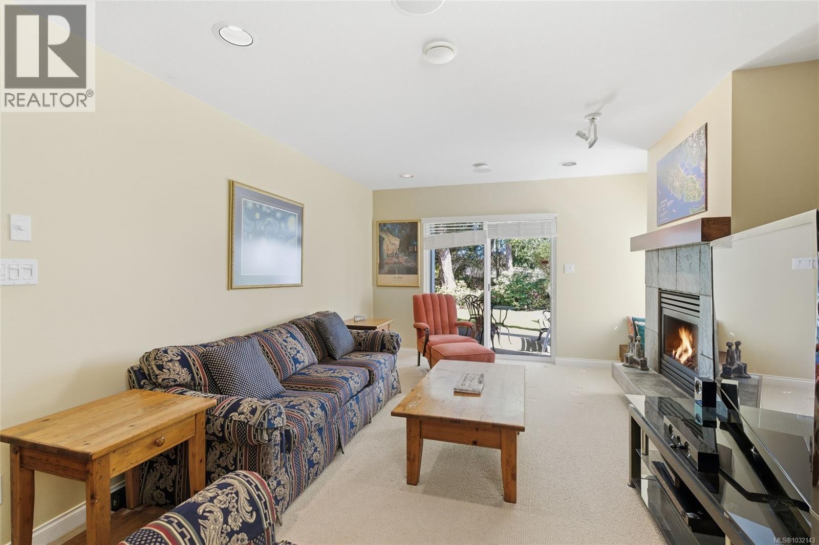 1377 Cape Cod Dr - 32