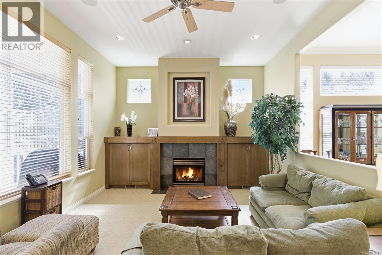 1377 Cape Cod Dr - 4