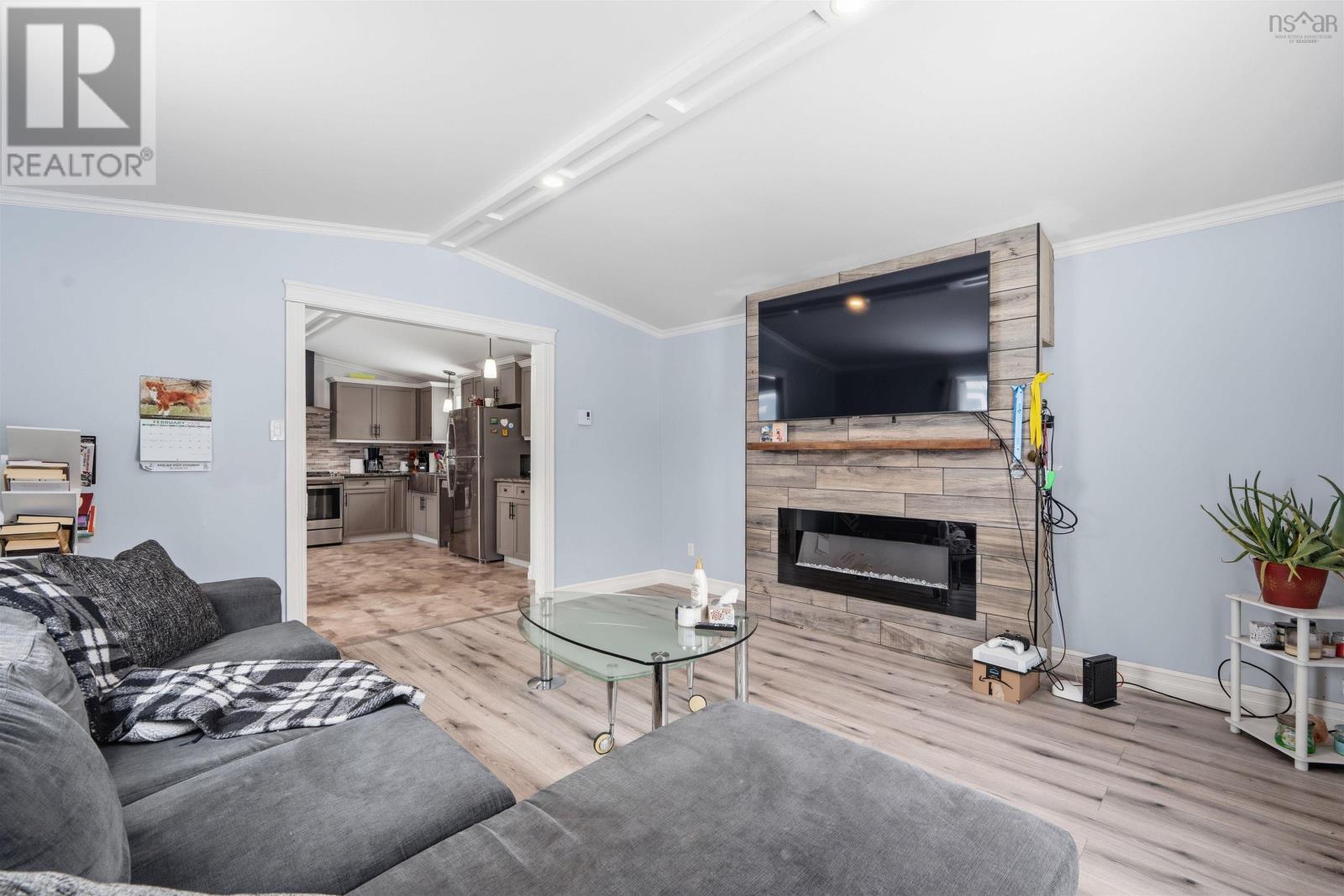 Property 14 of 30 of 40 Champlain Avenue