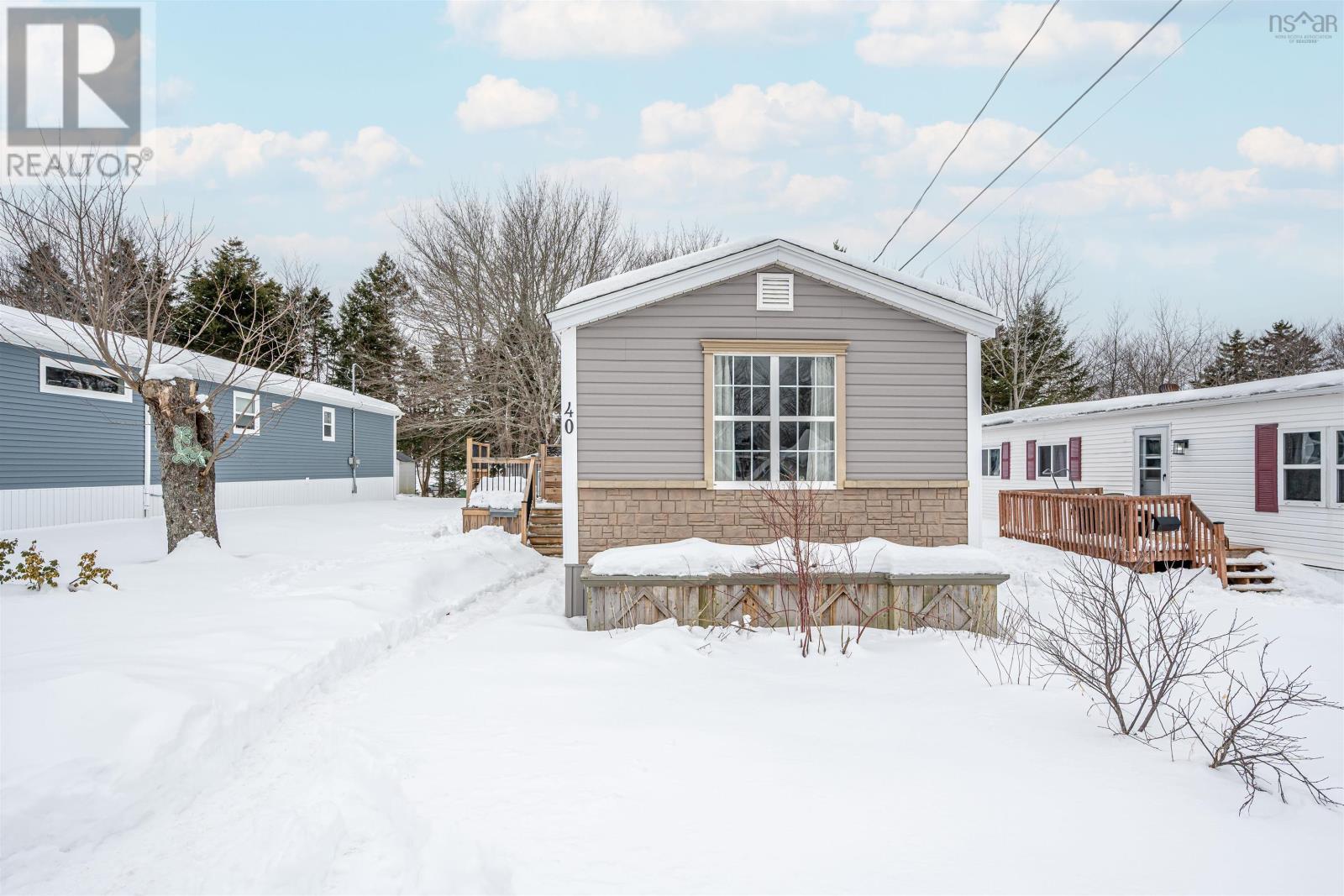 Property 3 of 30 of 40 Champlain Avenue