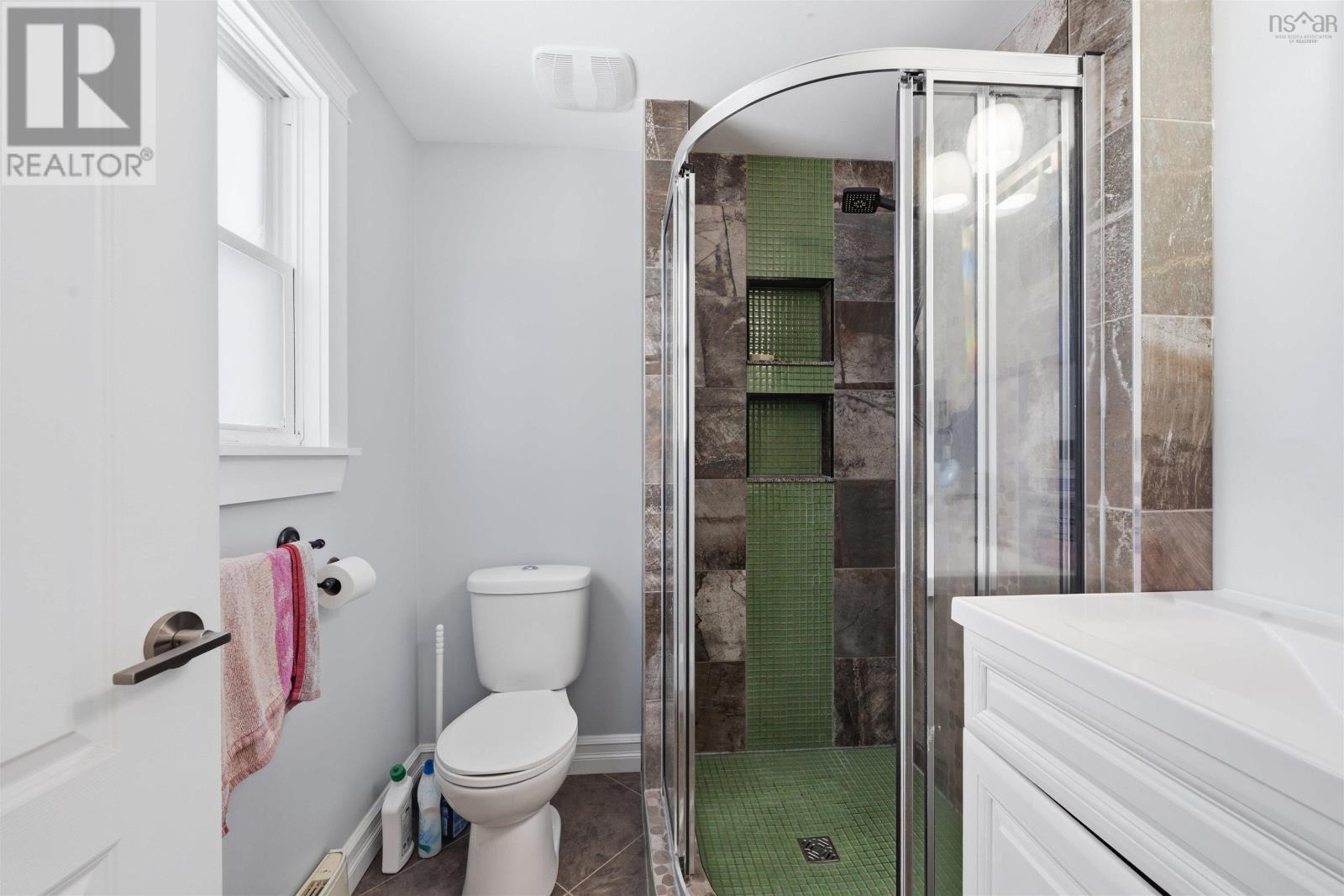 Property 20 of 30 of 40 Champlain Avenue