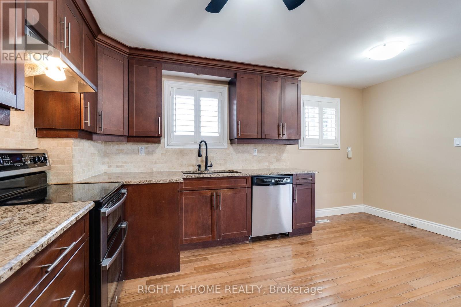 109 REXWAY DRIVE - 11