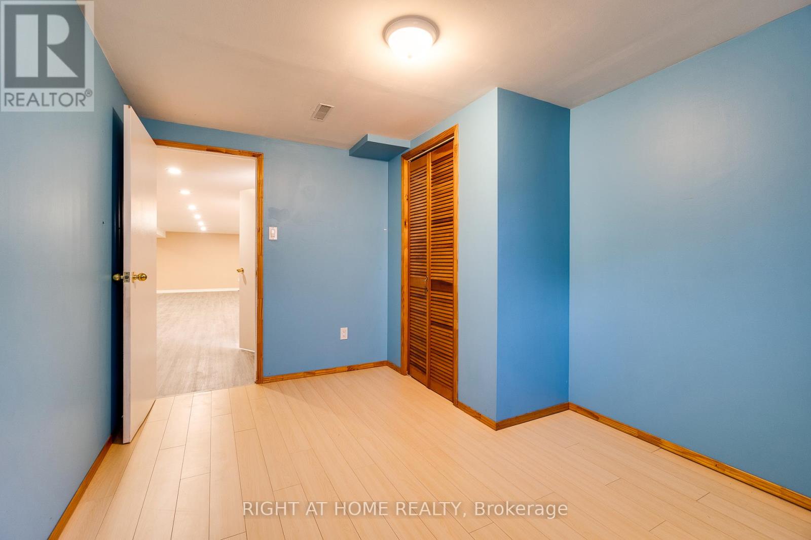 109 REXWAY DRIVE - 28