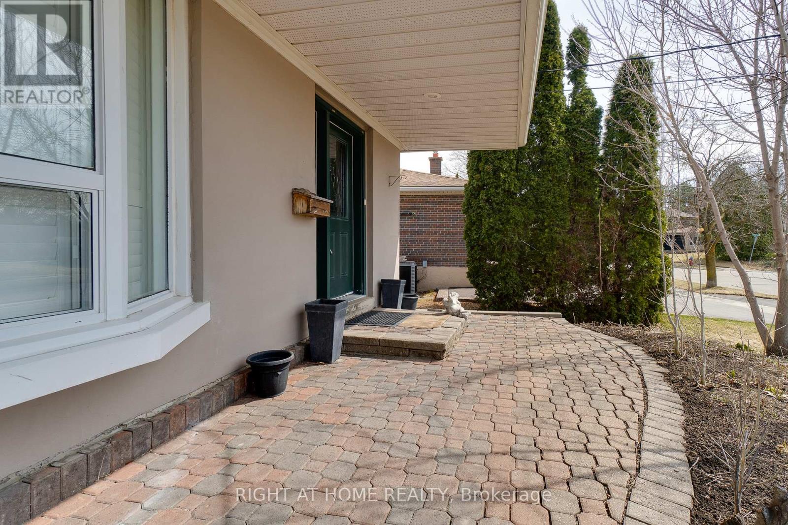 109 REXWAY DRIVE - 36