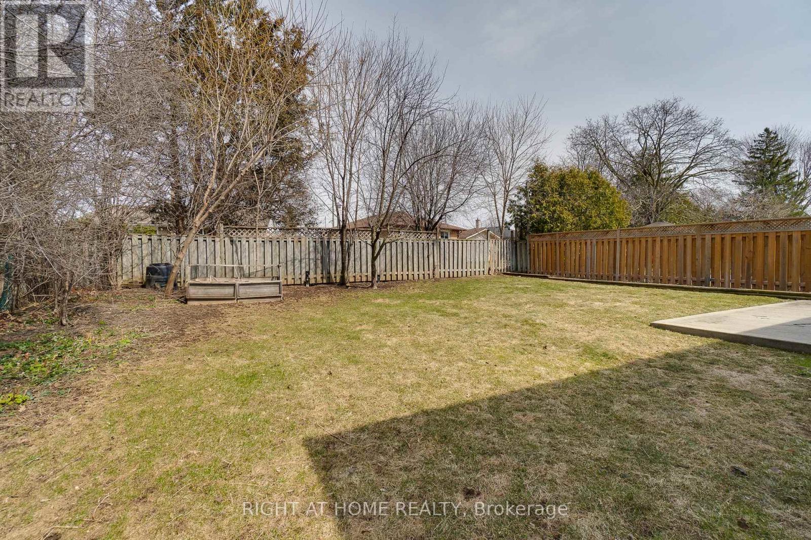 109 REXWAY DRIVE - 39