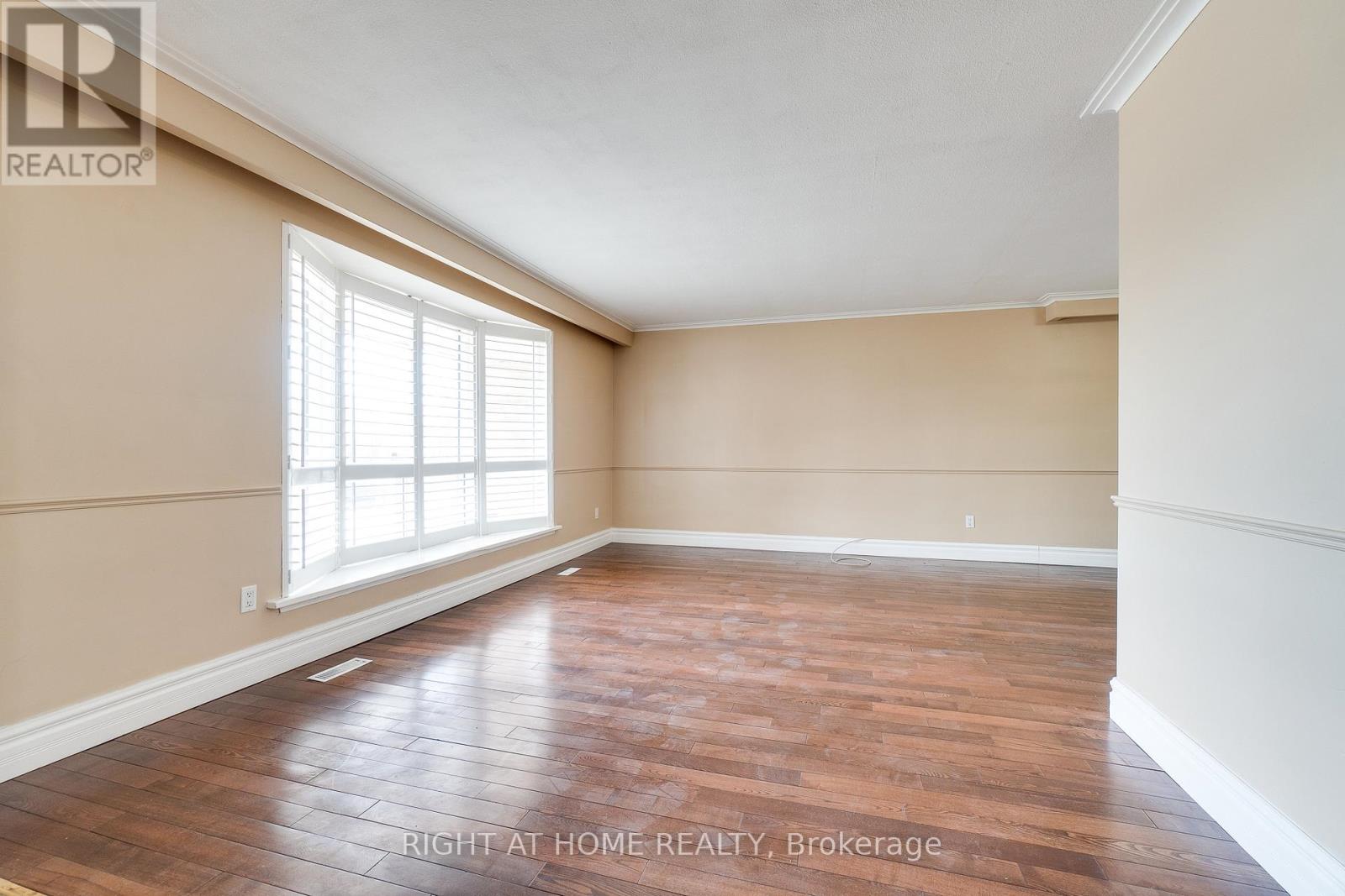 109 REXWAY DRIVE - 5