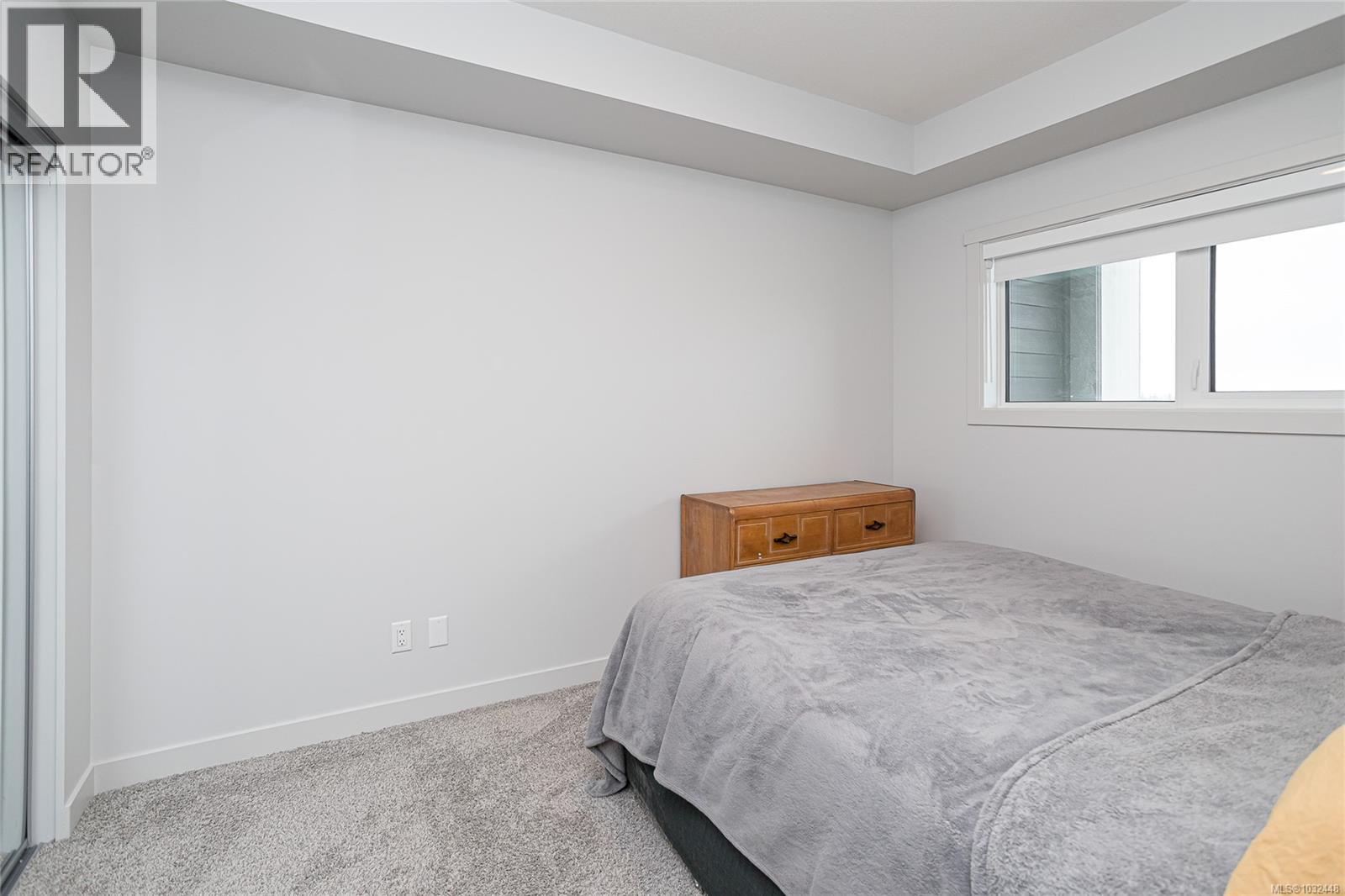 #204 2469 GATEWAY RD - 12