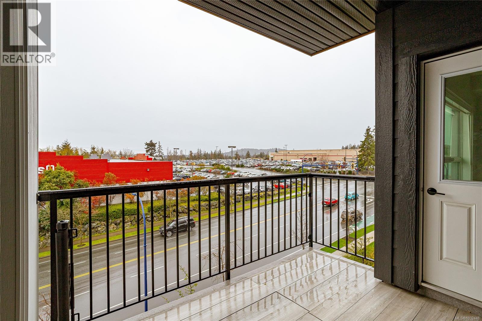 #204 2469 GATEWAY RD - 17