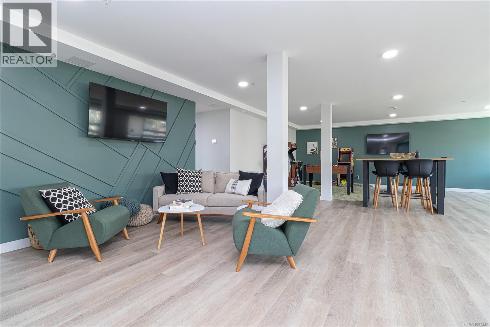 #204 2469 GATEWAY RD - 20