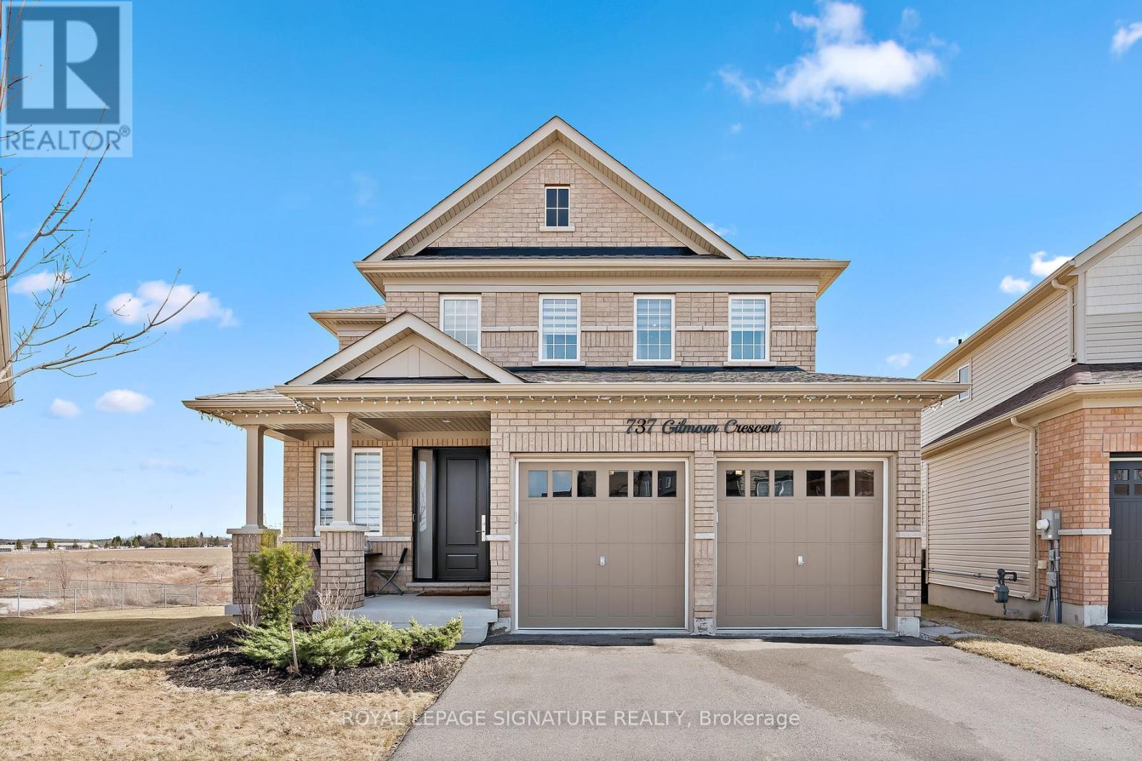 737 GILMOUR CRESCENT