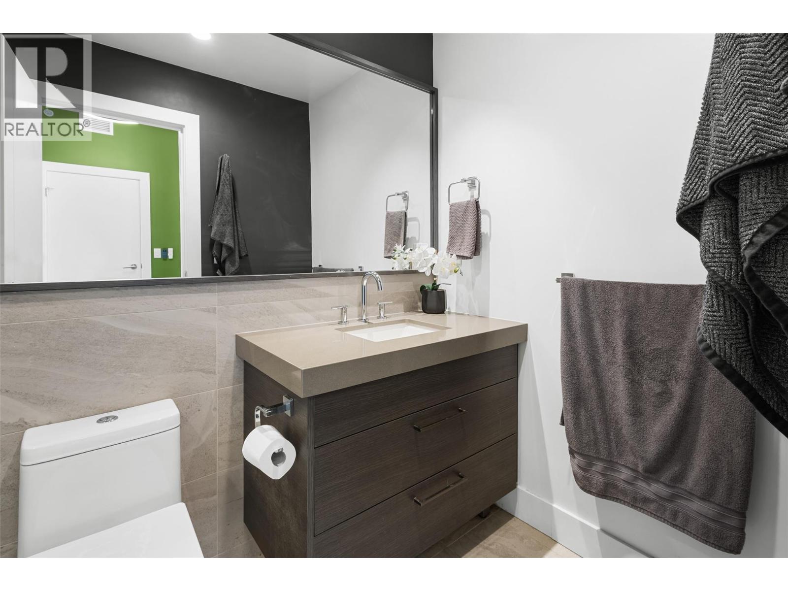 2003 1191 Sunset Drive, Kelowna