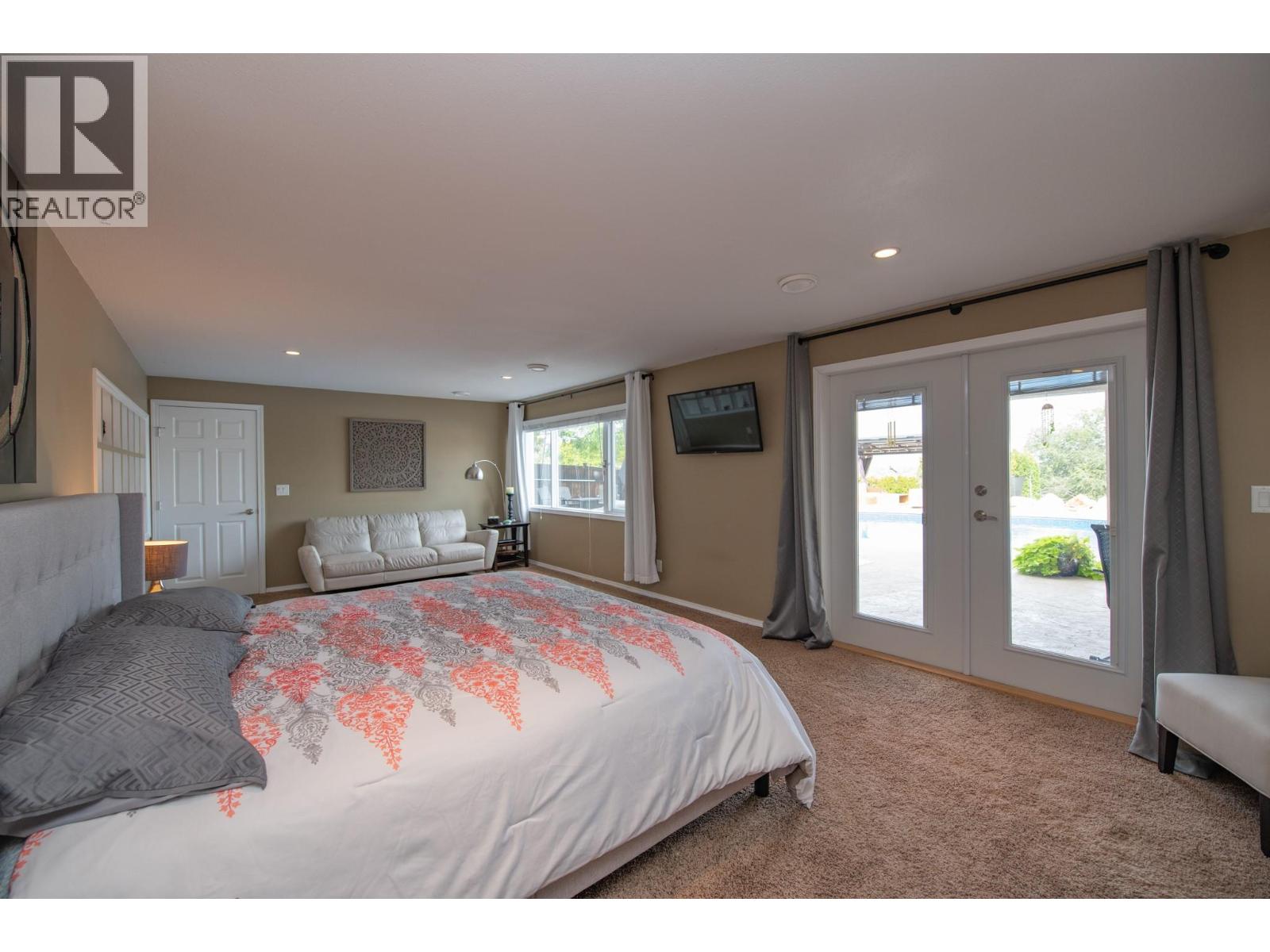 161 Cranberry Lane - 32