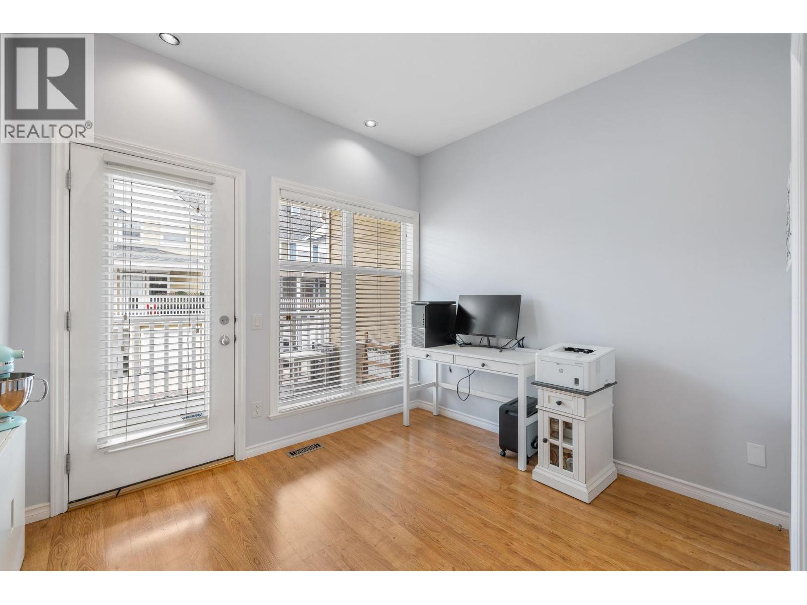 #6 380 Providence Avenue - 15