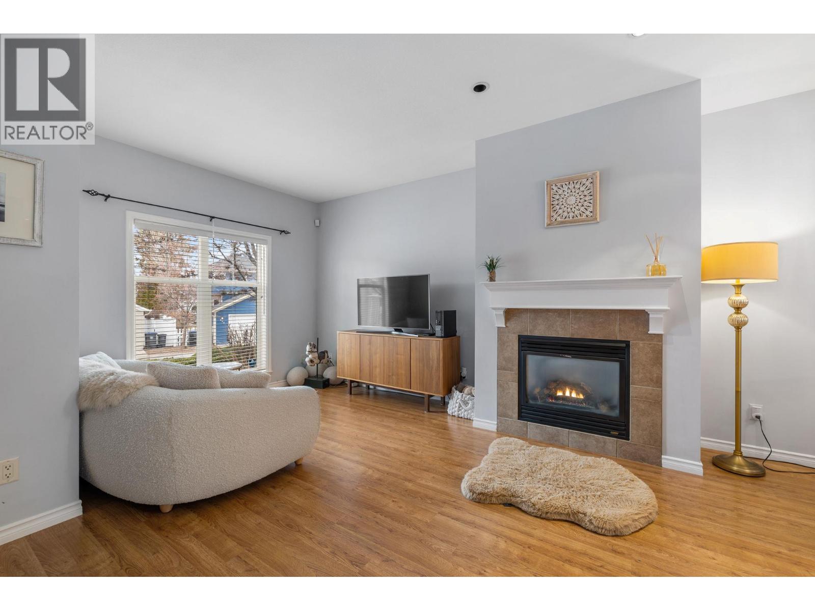 #6 380 Providence Avenue - 7