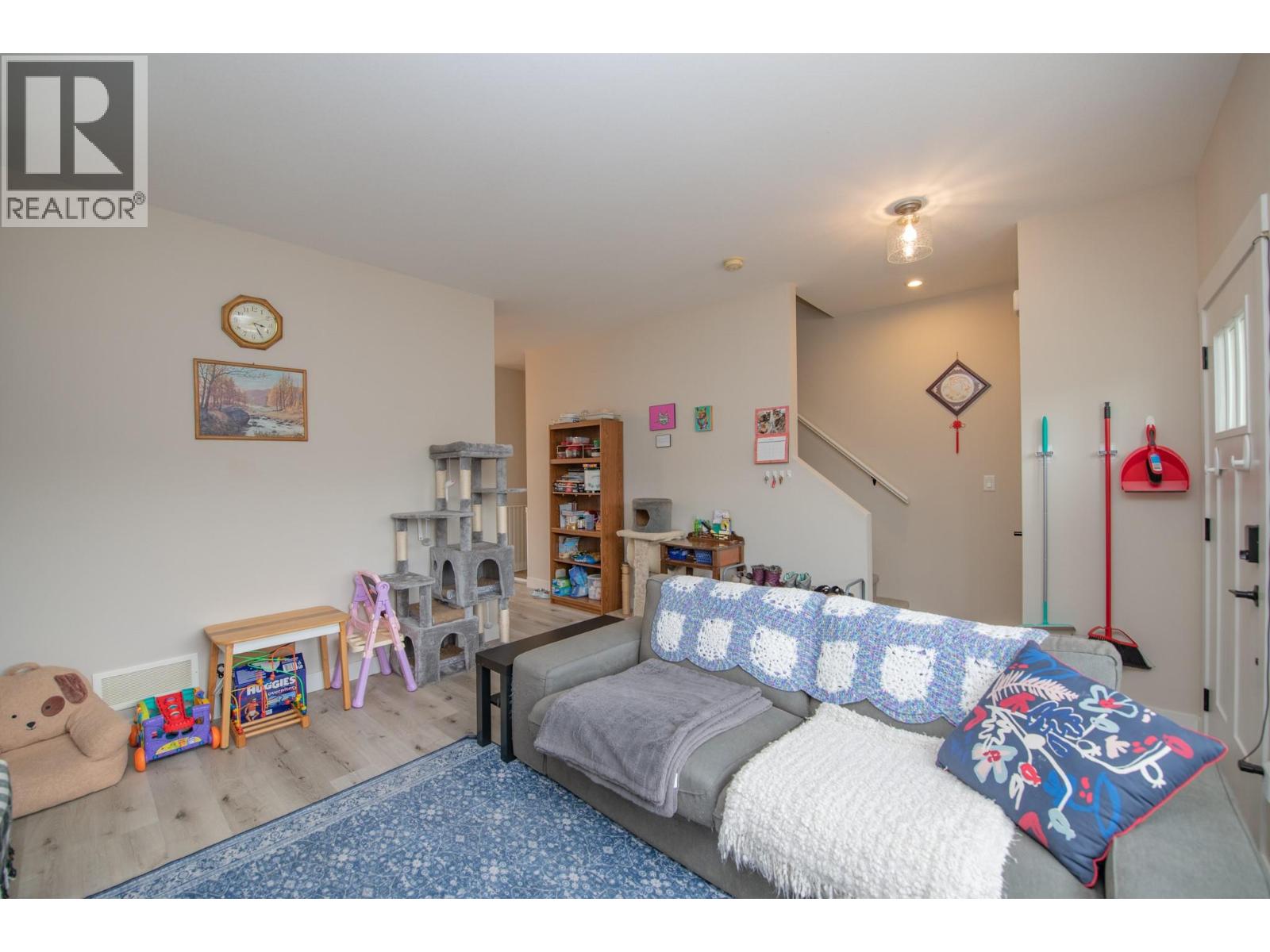 #103 4002 30 AVENUE - 18