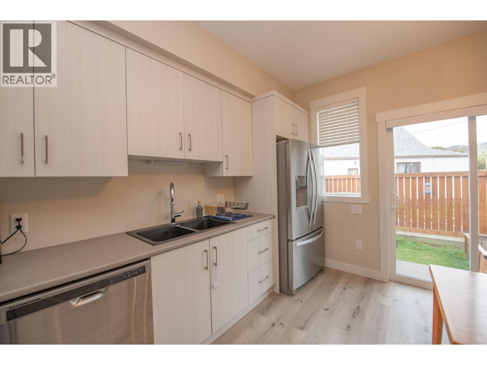 #103 4002 30 AVENUE - 8