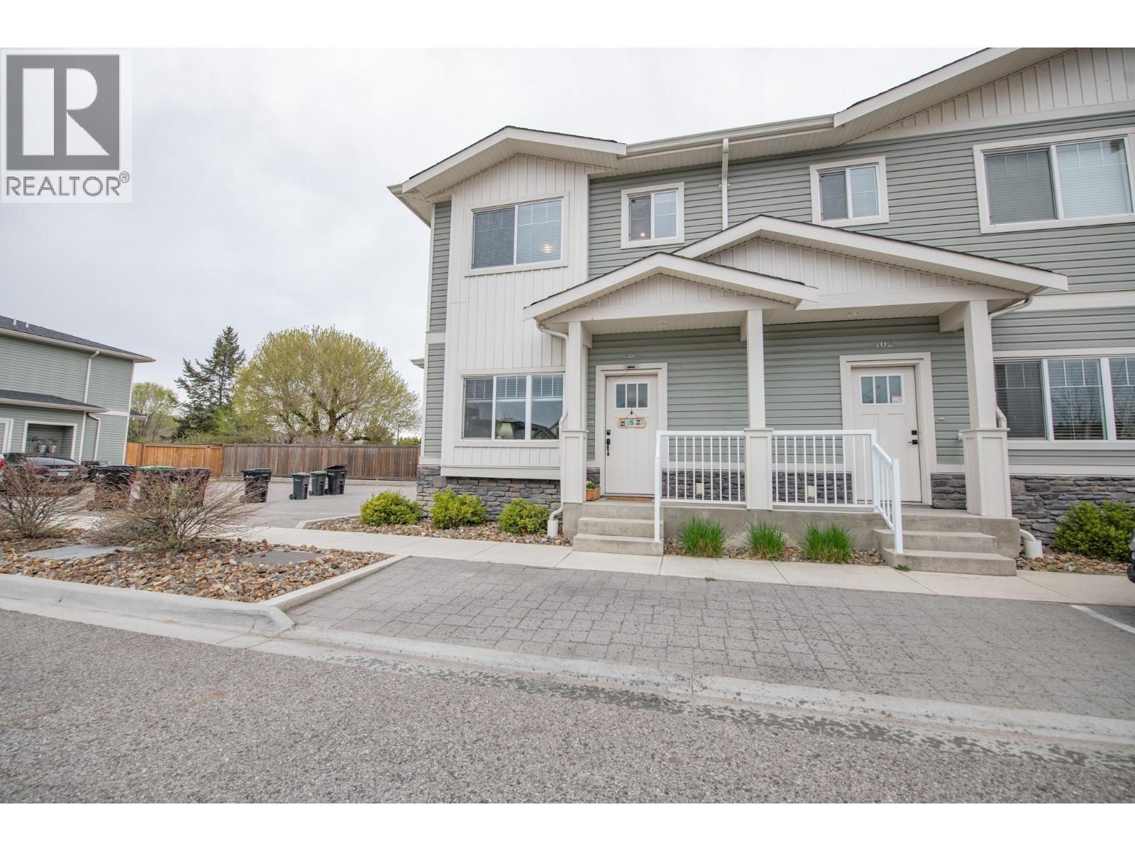 #103 4002 30 AVENUE - 40