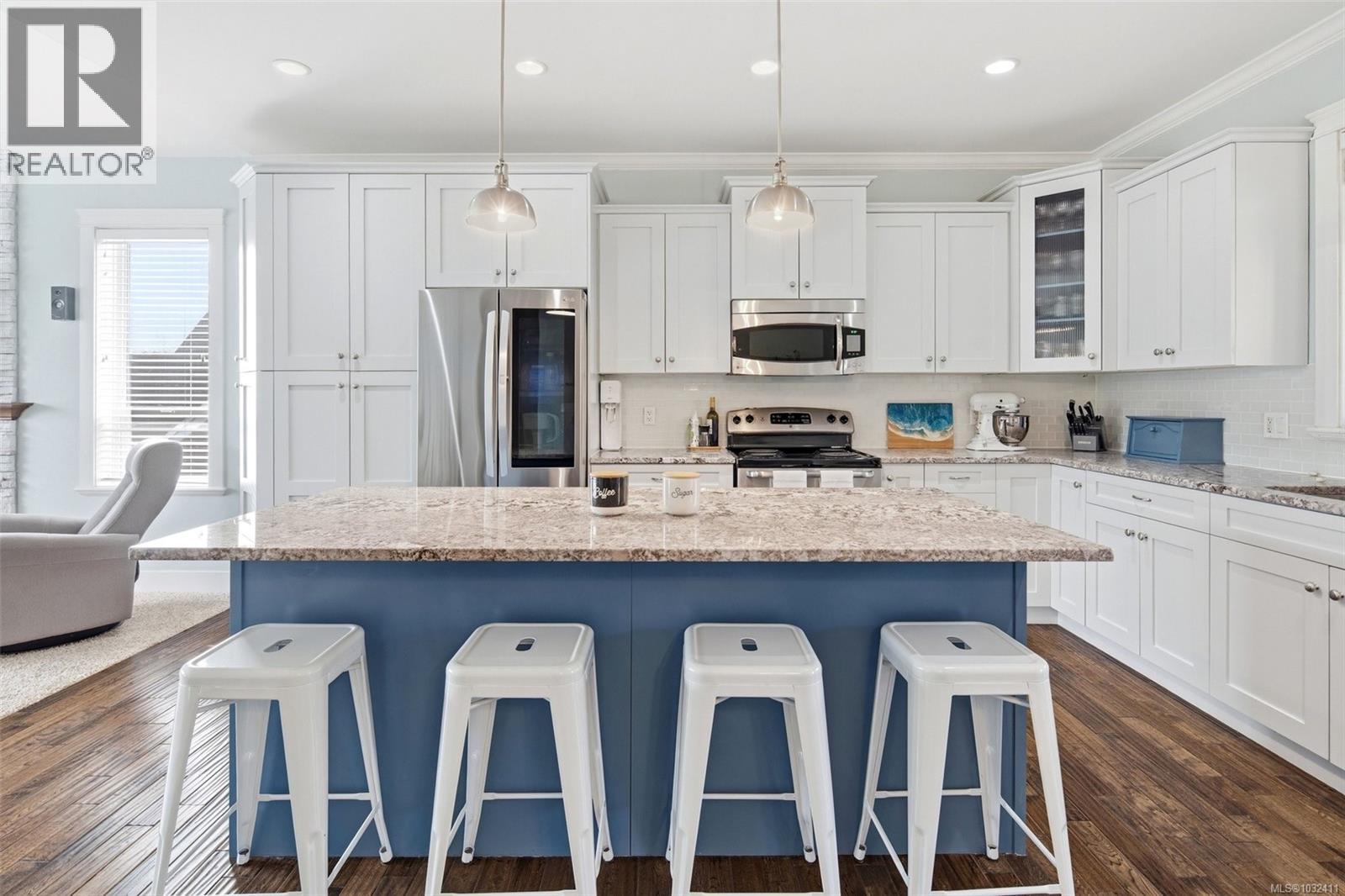 2272 FRENCH RD N - 11