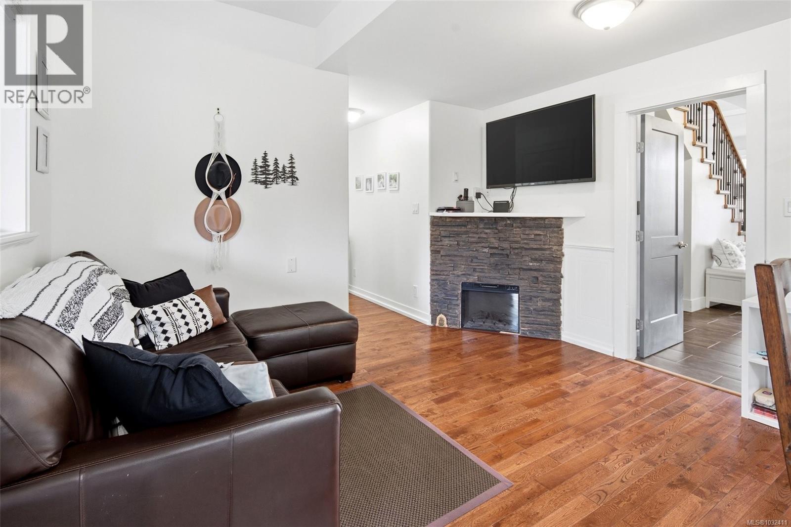 2272 FRENCH RD N - 22