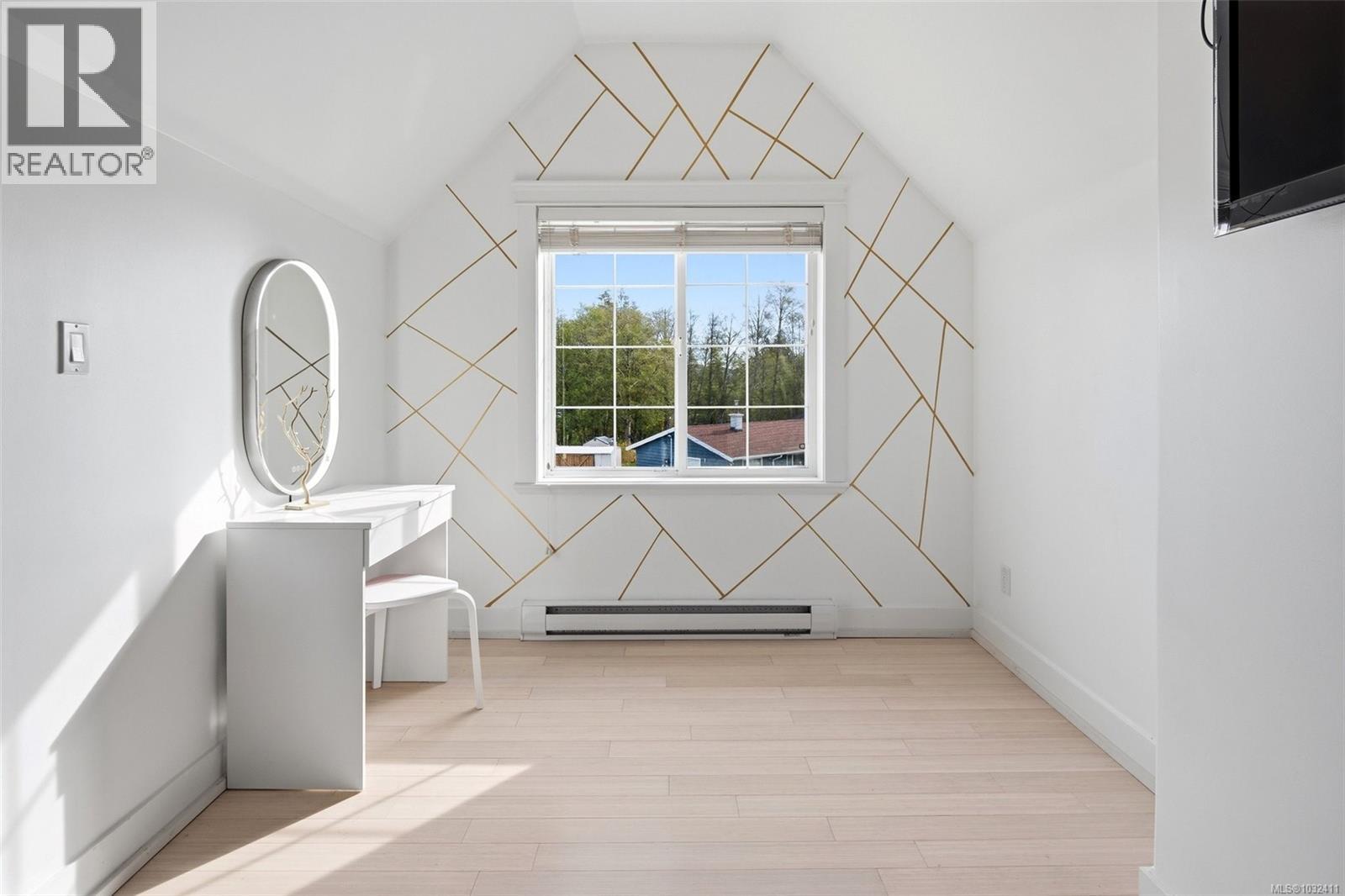 2272 FRENCH RD N - 40